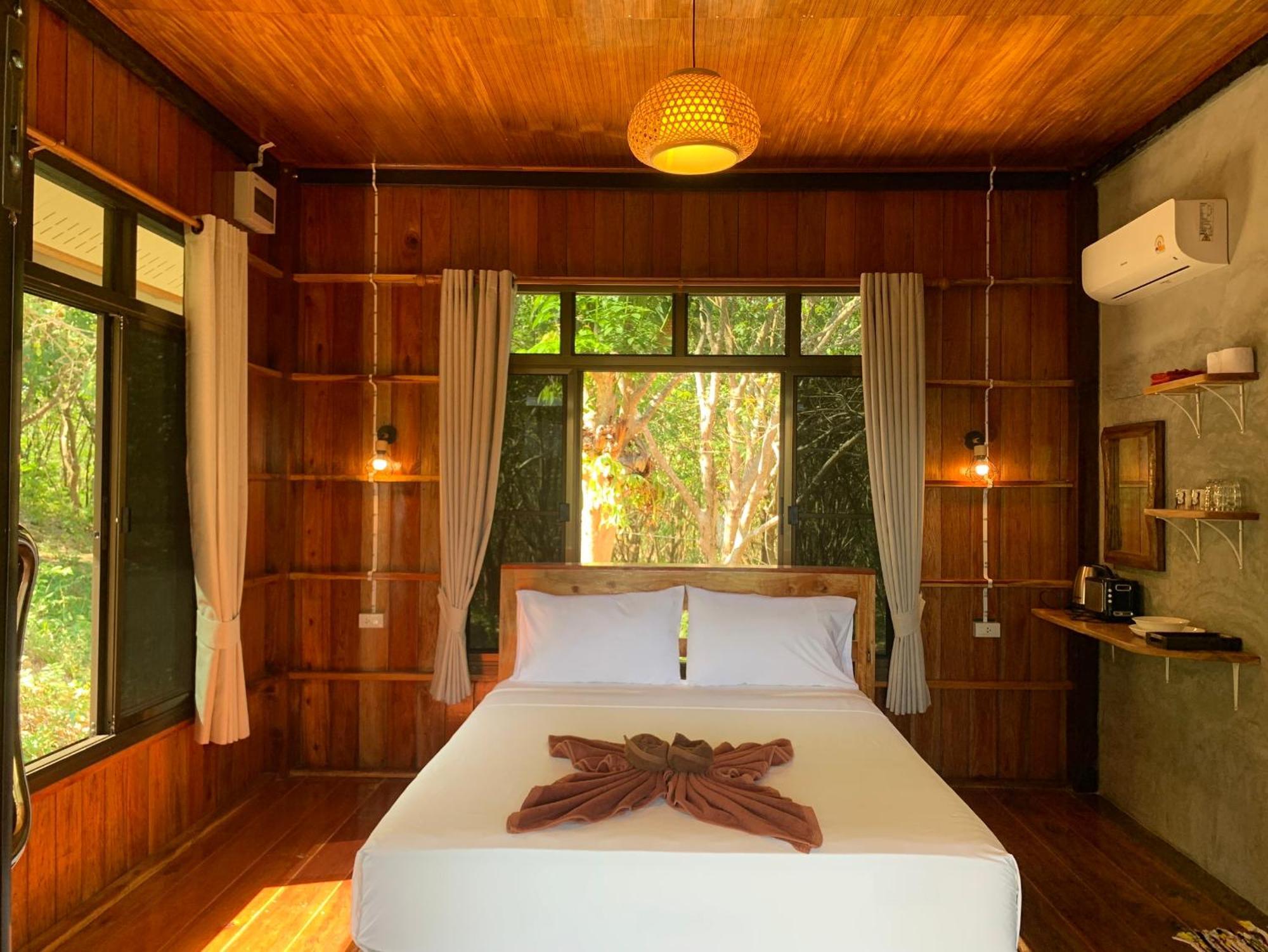 Koh Jum Paradise Resort Exterior photo